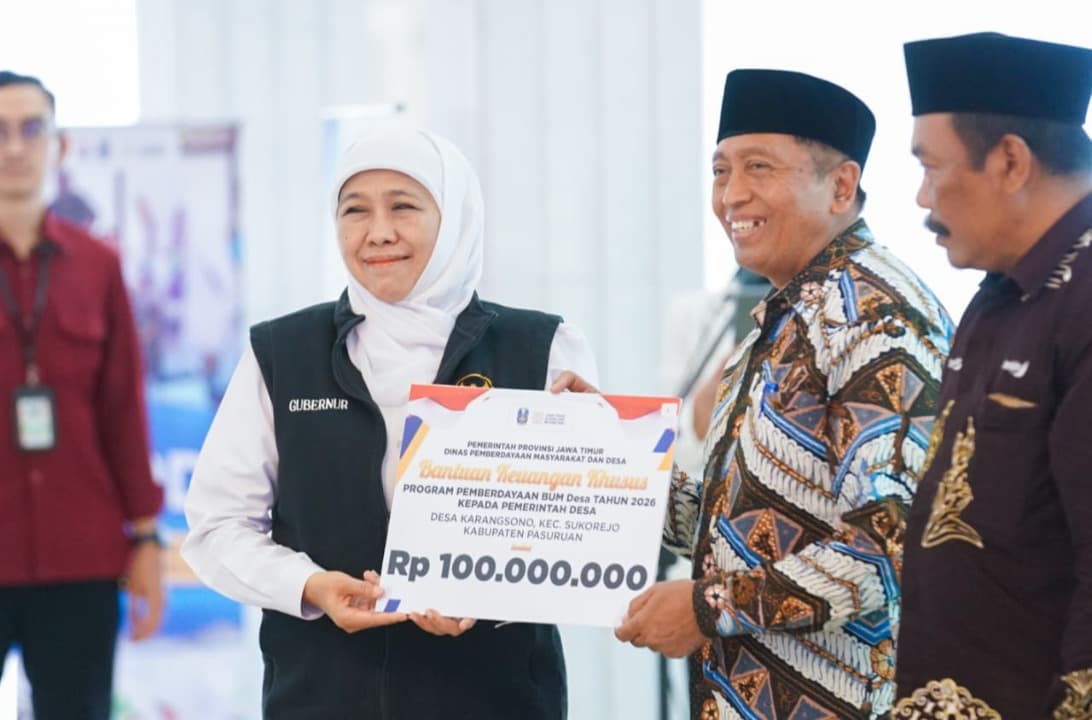 Gubernur Khofifah Salurkan Rp7,7 Miliar Lebih dalam Sapa Bansos 2026 di Pasuruan