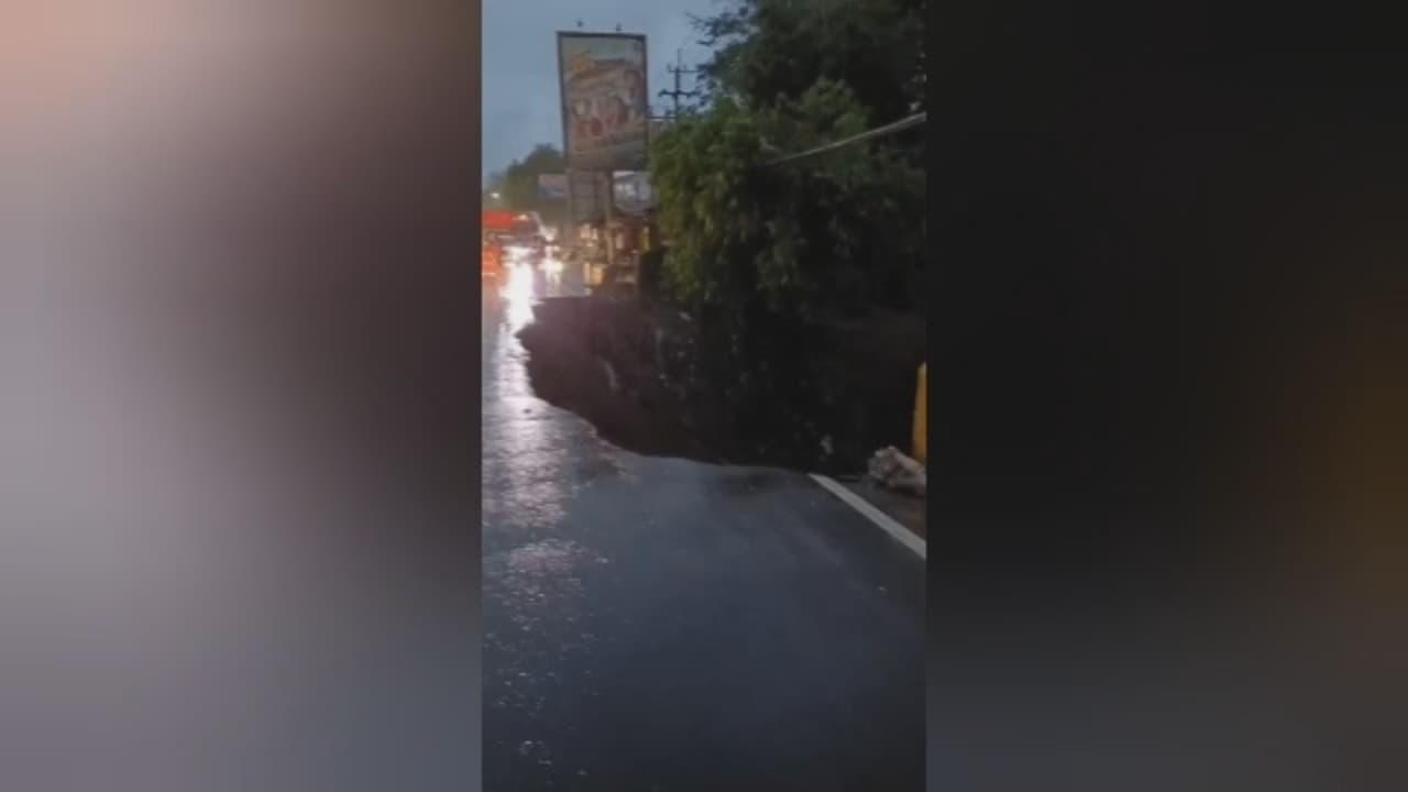 Jembatan Sentong Nangkaan Ambrol