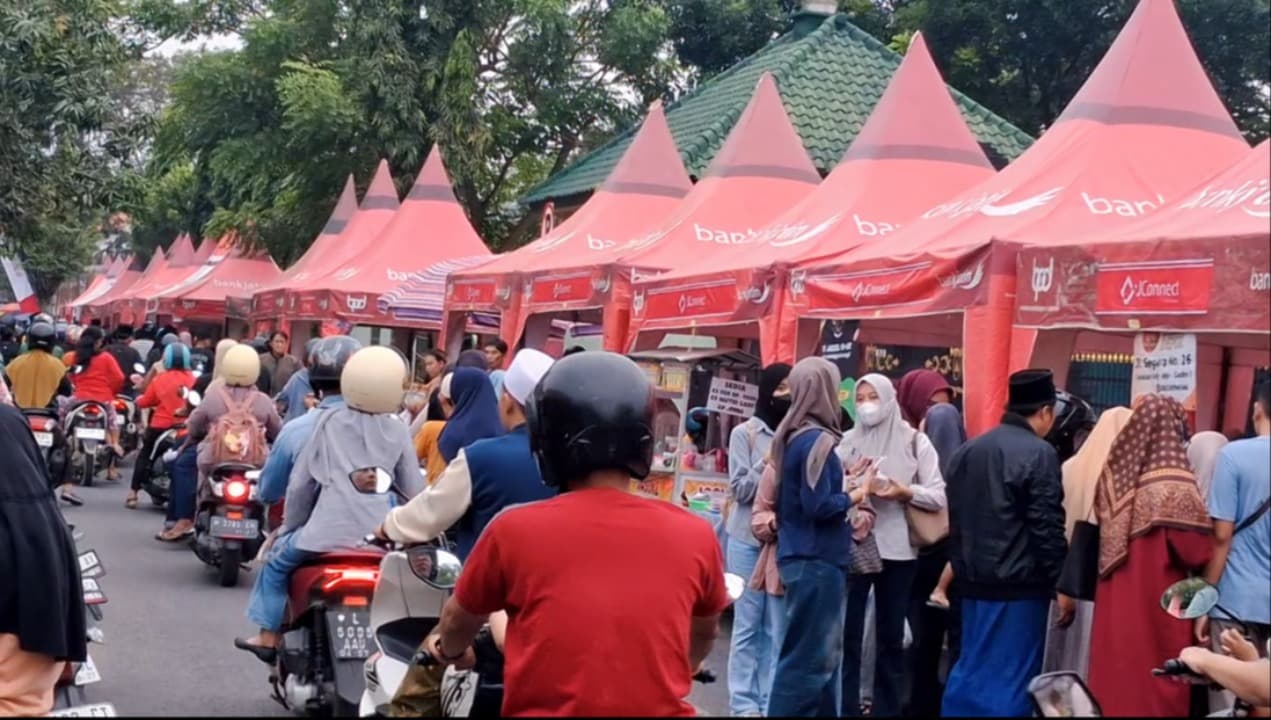 Jajanan Tradisional Jadi Buruan Warga Saat Ramadan