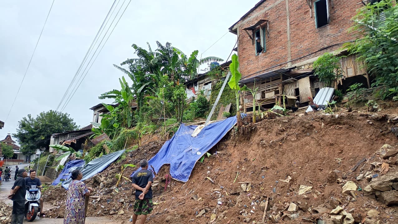 Lamban Ditangani, Talud Kembali Longsor dan Ancam Empat Rumah Warga Pacitan