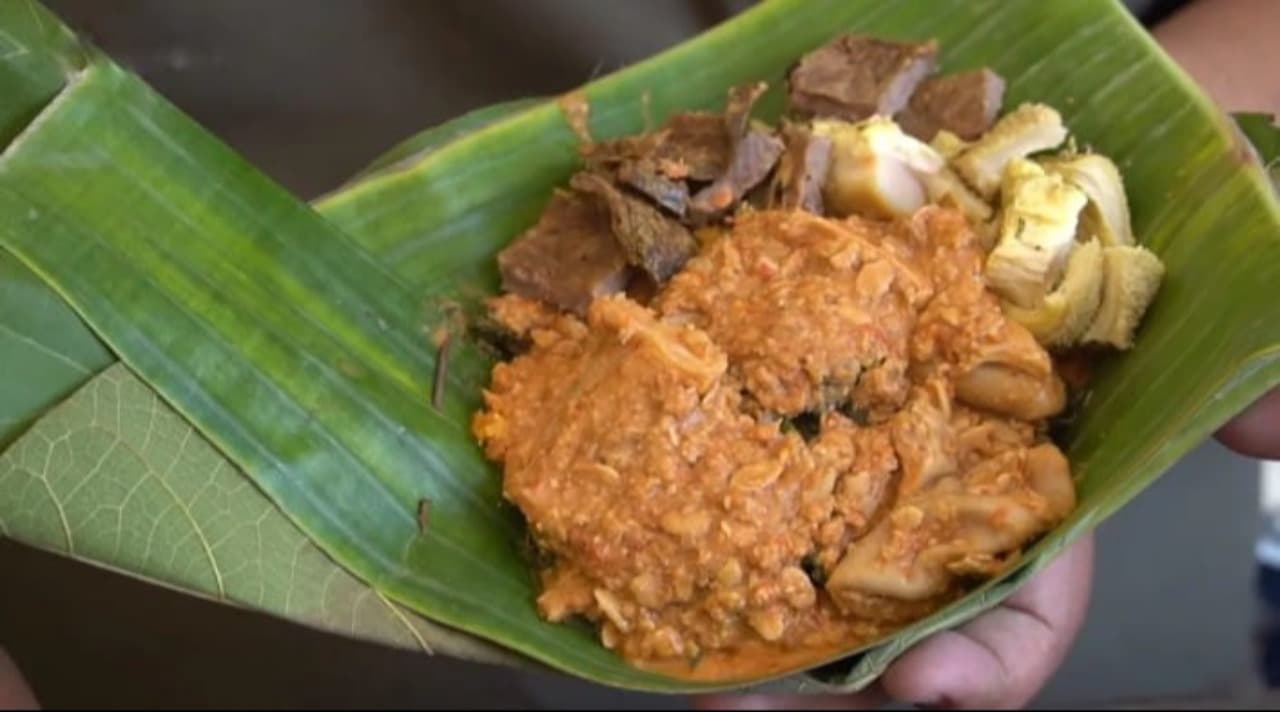 Lethok Ngawi: Kuliner Unik Berbahan Tempe Semangit yang Tetap Eksis Lintas Generasi