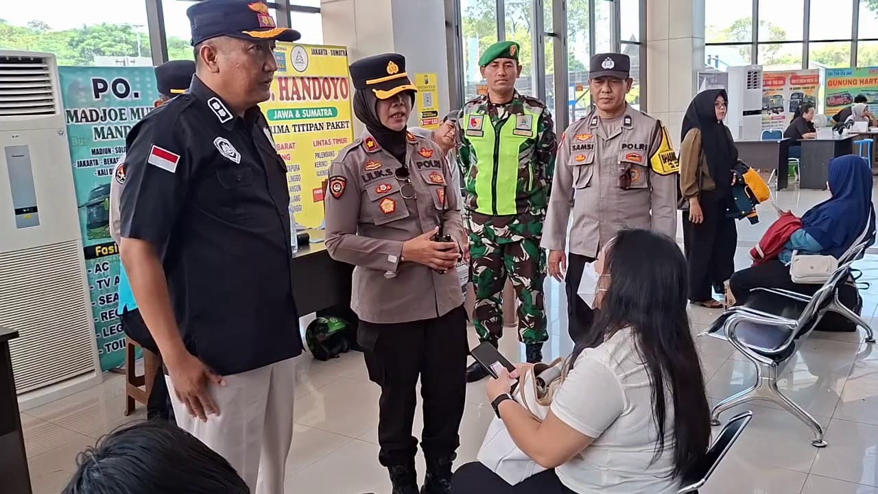 Padatnya Pemudik di Terminal Purboyo, Penumpang Diimbau Waspada Barang Bawaan