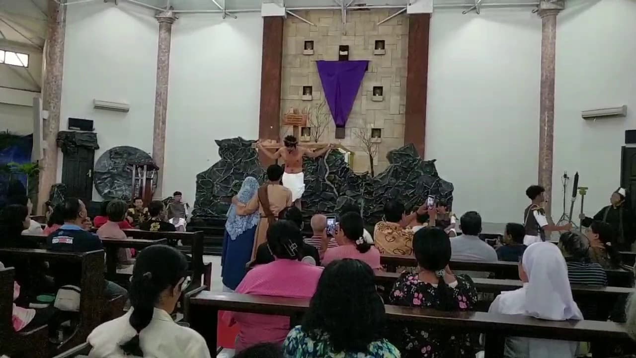 Jumat Agung, Visualisasi Jalan Salib Jadi Momen Refleksi Umat Katolik