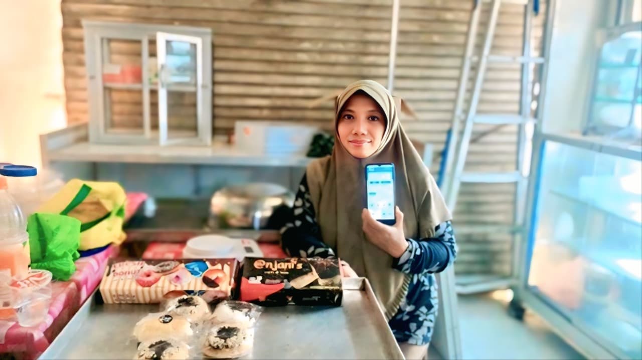 Tingkatkan Kapasitas Produksi, Tantiningsih Sukses Modernisasi Peralatan Kue Berkat BRI Group