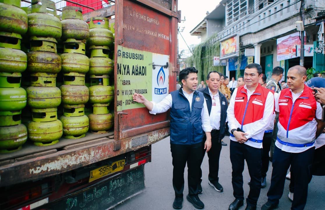 Respon Isu Kelangkaan, Wagub Emil Cek Stok Elpiji di Pangkalan Jemursari