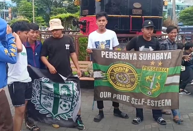 Ribuan Bonek Tret Tet Tet ke Jakarta Dukung Persebaya Lawan Persija