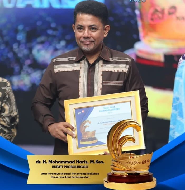 Lestarikan Laut Berkelanjutan, Bupati Probolinggo Raih Penghargaan East Java Maritime Awards 2026