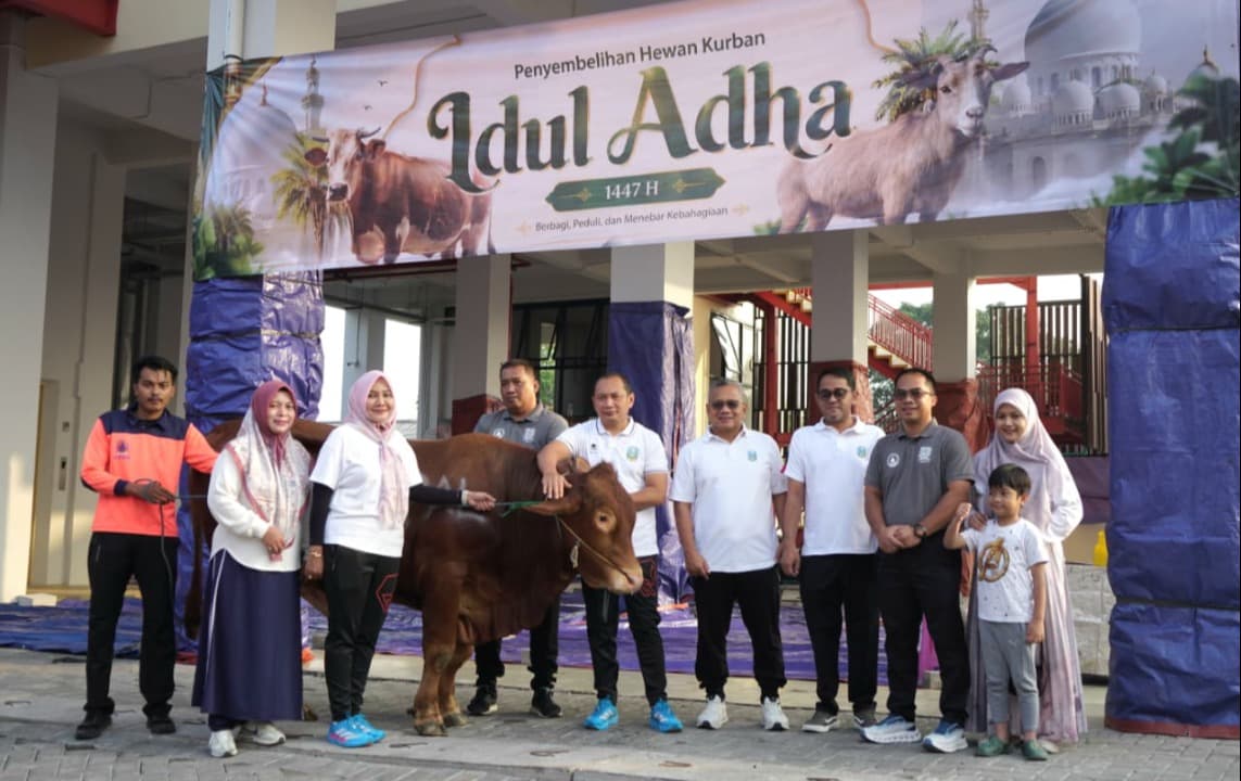 Tebar Kebahagiaan di Hari Raya Idul Adha, BPBD Jatim Sembelih 10 Hewan Kurban