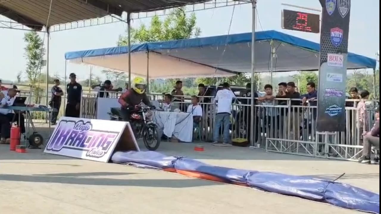 300 Pembalap Panaskan Lereng Kelud, Sirkuit Drag Bike Baru Resmi Diluncurkan