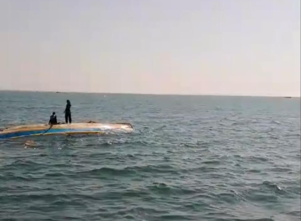 Kapal Bermuatan 6.800 Kg Telur dan 600 Liter Minyak Goreng Tenggelam di Perairan Probolinggo