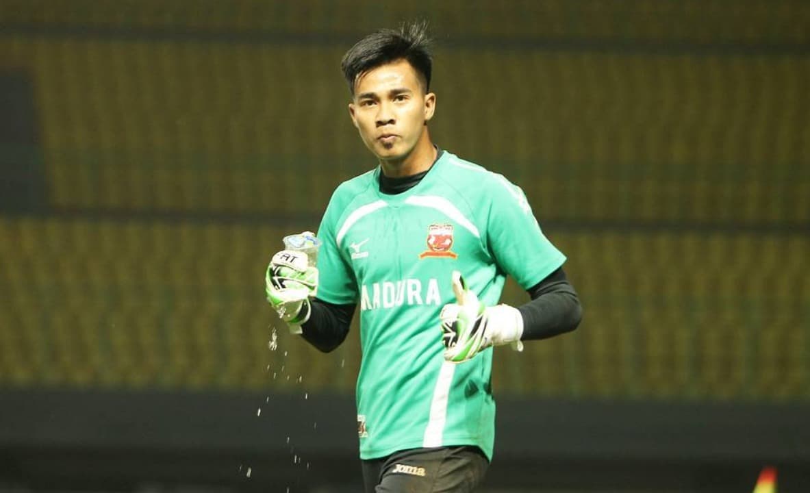 Madura United Pulangkan Angga Saputro, Sektor Kiper Makin Kompetitif