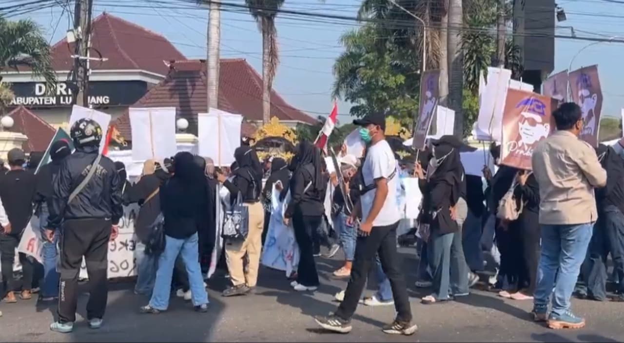 Ribuan Warga Gelar Aksi Damai Dukung Program MBG