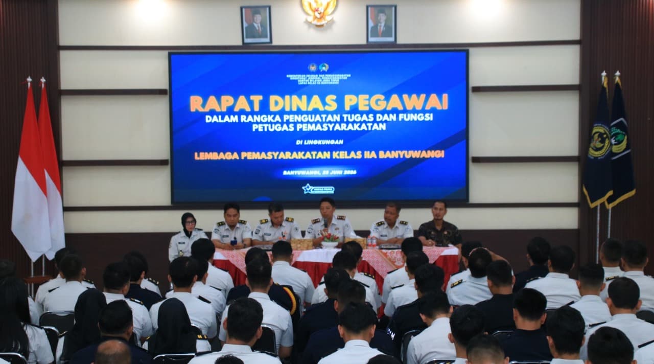 Tegakkan Aturan Tanpa Kompromi, Kalapas Banyuwangi Beri Arahan kepada Pegawai Demi Stabilitas Keamanan Lapas