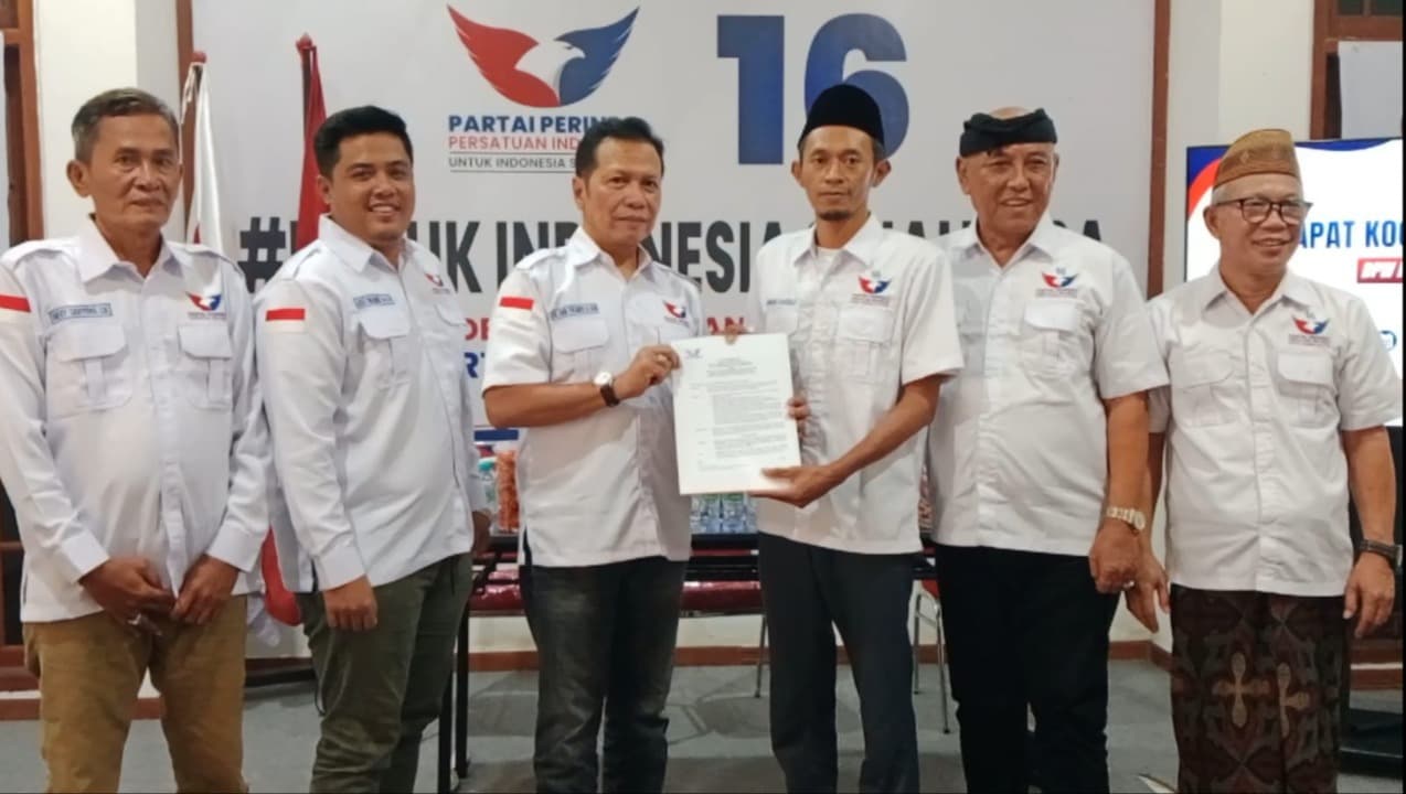 Perindo Jatim Bentuk Tim Penyelamatan Aset dan Serahkan SK DPD Kabupaten Lamongan