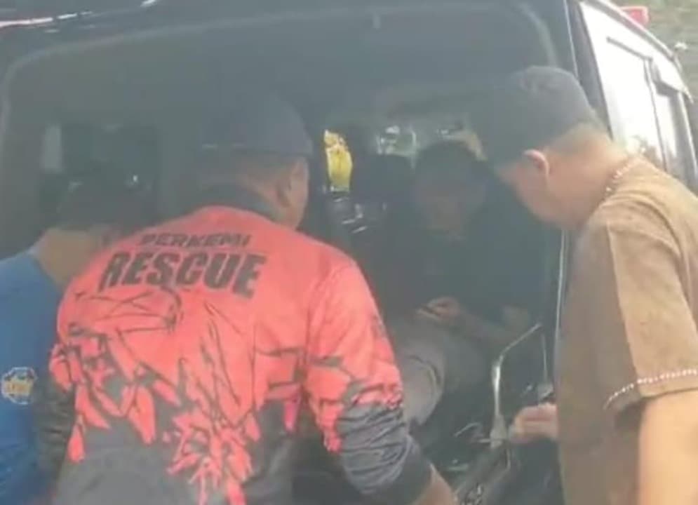 Pura-pura Salat Lalu Curi Tas Jemaah, Pria Dihajar Massa di Pacet Mojokerto