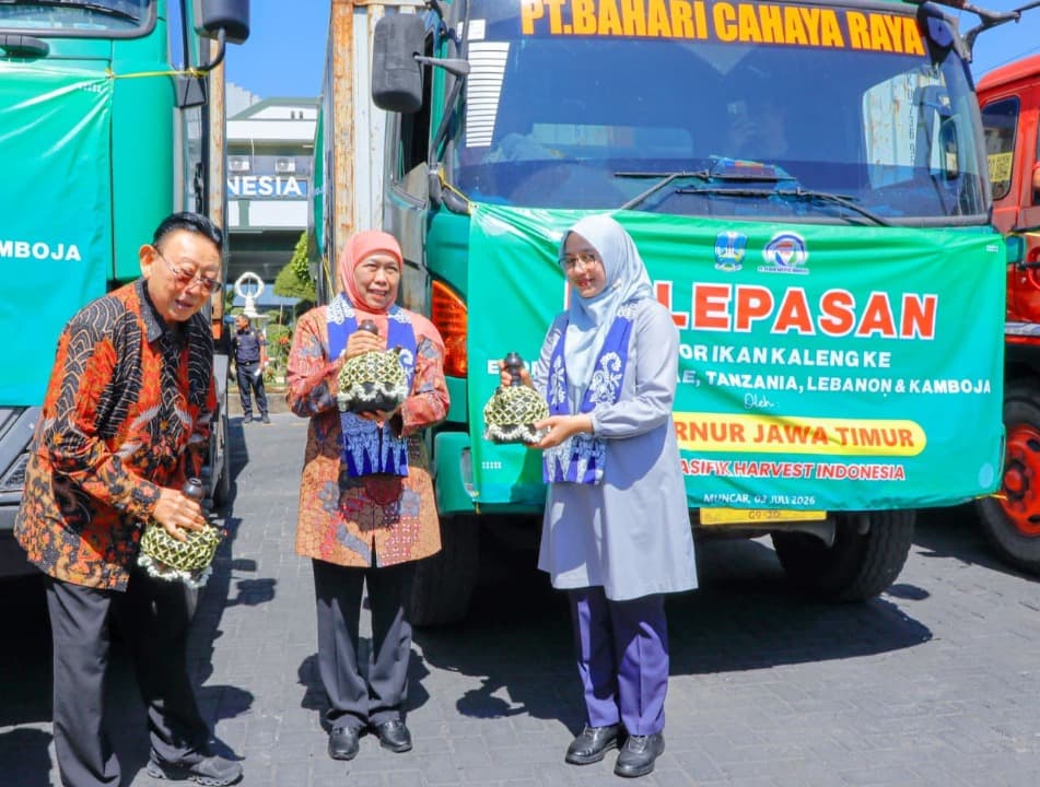 Gubernur Khofifah Lepas Ekspor 405 Ton Ikan Kaleng PT Pacific Harvest Indonesia ke Sejumlah Negara