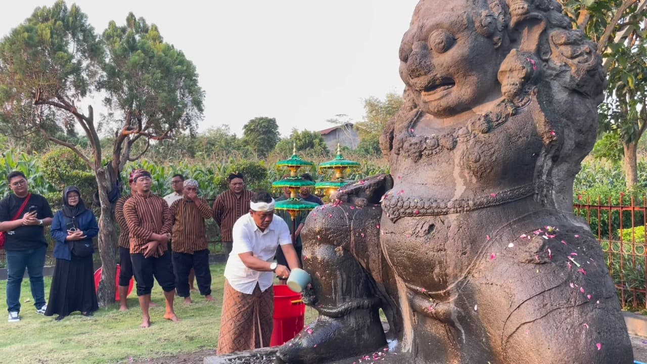 Jamasan Arca Totok Kerot, Ikhtiar Merawat Jejak Peradaban Kediri