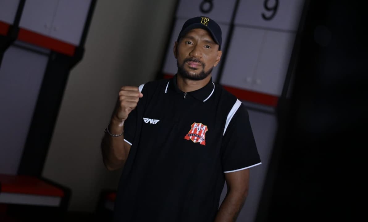 Resmi Nakhodai Deltras FC, Ini Target Leonard Tupamahu