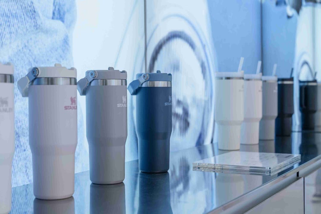 Tren Tumbler Estetis: Dari Wadah Air Menjadi Fashion Statement
