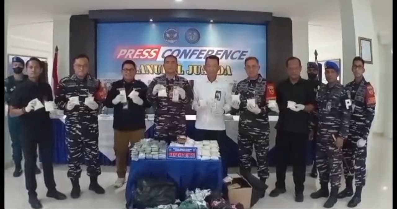 Satgaspam Juanda Gagalkan Penyelundupan Sabu-Obat Keras Rp 336 Juta ke Timur Indonesia