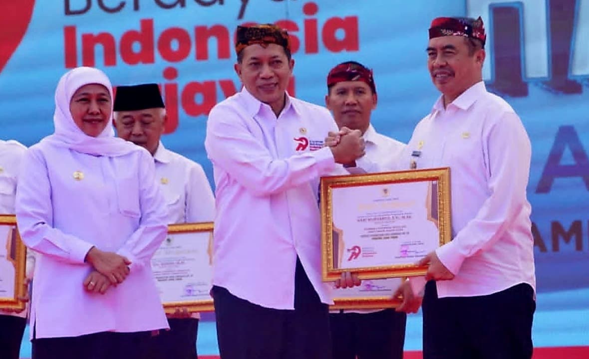 Bupati Madiun Raih Penghargaan Pembina Koperasi Andalan Jawa Timur 2026