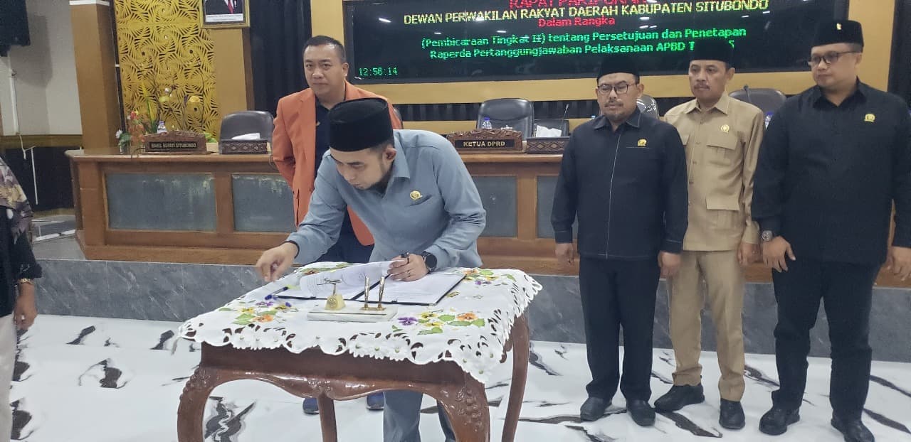Rapat Paripurna, DPRD Situbondo Setujui Raperda Pertanggungjawaban APBD 2025