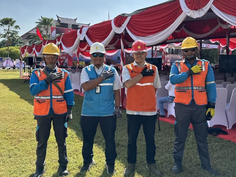 Sambut HUT RI Ke-81, PLN Pamekasan Buktikan Keandalan Listrik pada Puncak HARKOPNAS Jatim