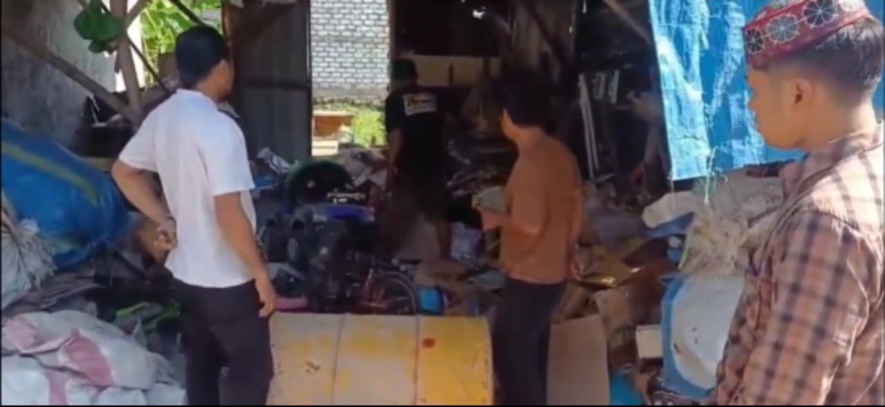 Kesal Dituduh Mencuri, Pencari Rongsokan Tusuk Karyawan Bengkel di Bangkalan