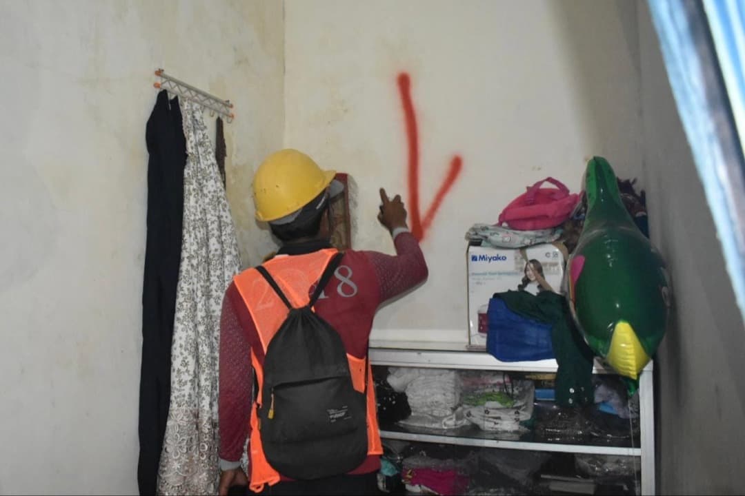 Normalisasi Sungai Kalianak Tahap III Berlanjut, Pemkot Surabaya Tandai 70 Bangunan di Asemrowo
