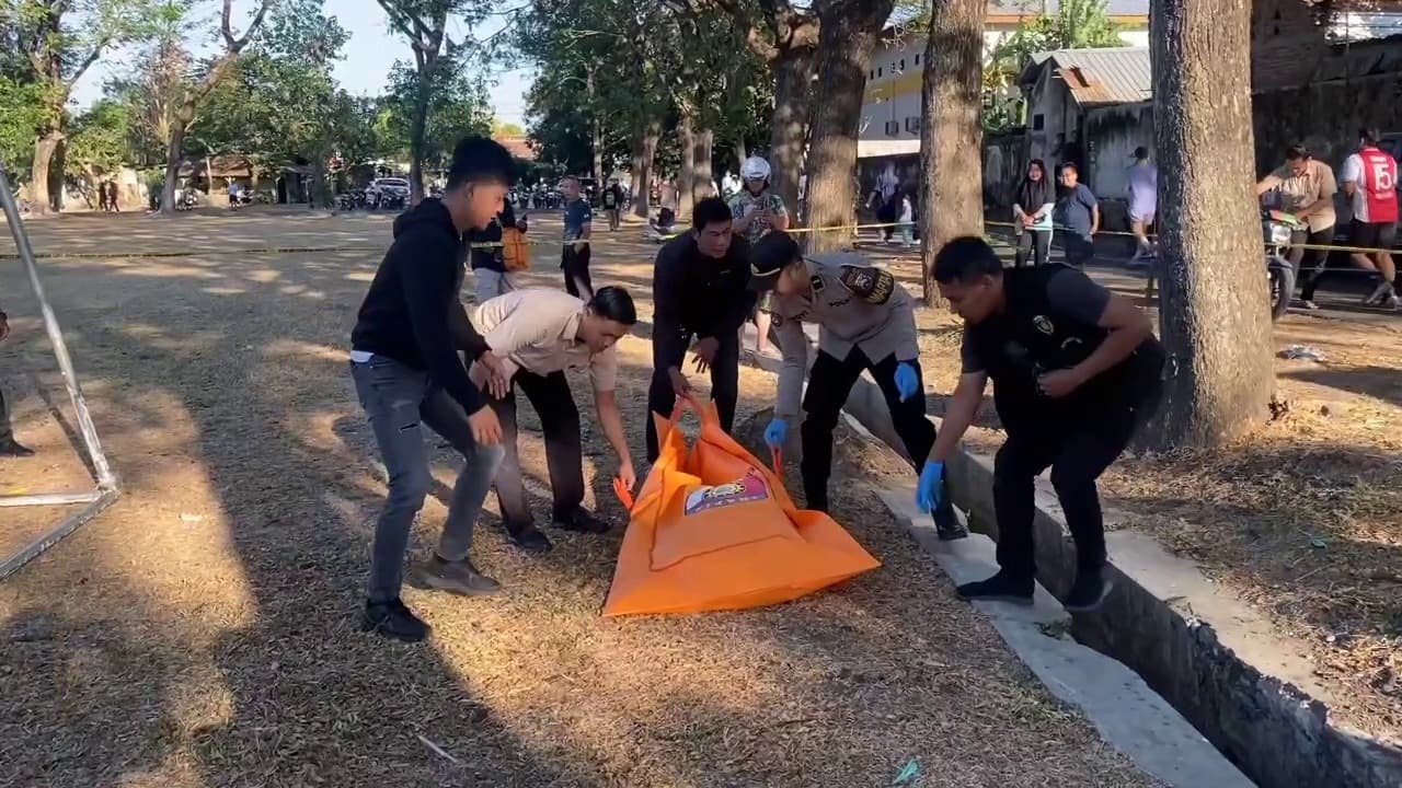Sedang Joging, Warga Temukan Mayat Pria Tanpa Identitas di Selokan Kawasan Kodim Ponorogo