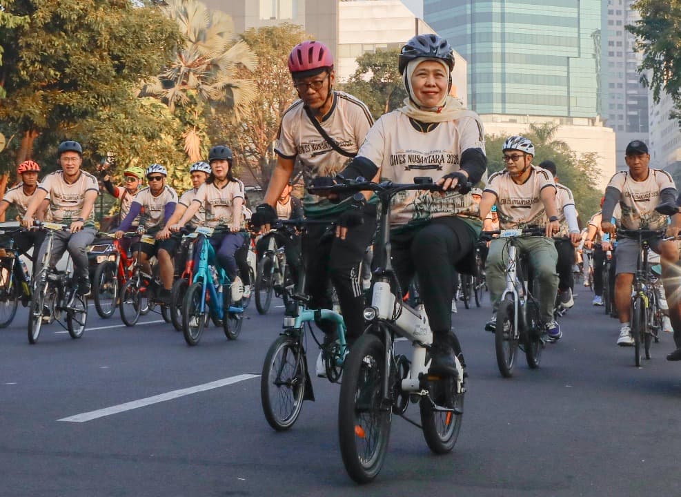 Ikuti Gowes HUT ke-73 BI, Gubernur Khofifah Apresiasi BI Bangun Budaya Hidup Sehat