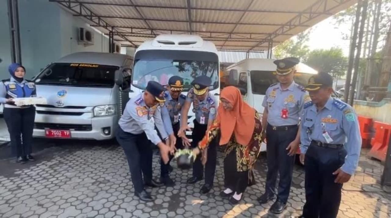 Pemkab Lumajang Tambah Armada Angkutan Pelajar Gratis, Kini Layani Empat Rute Sekaligus