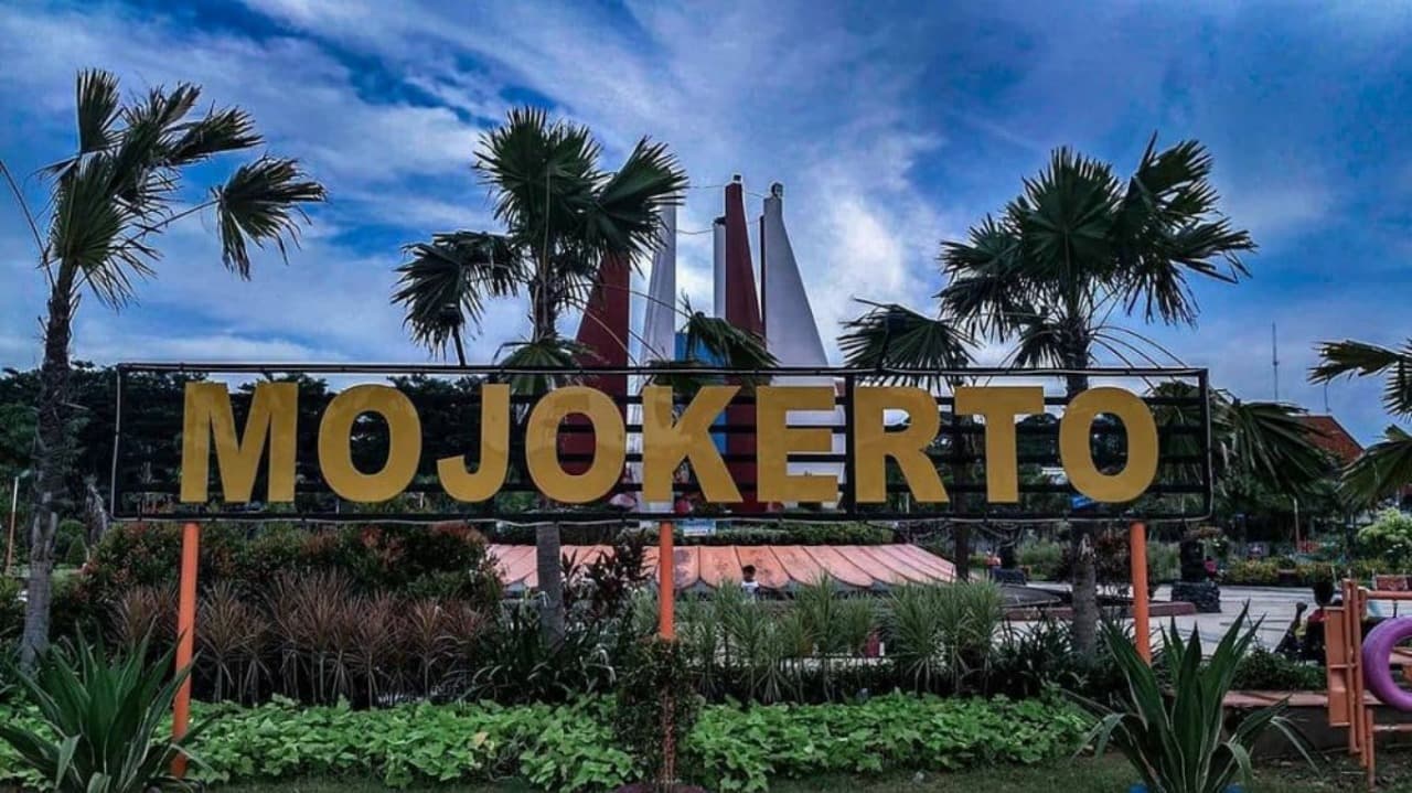 Warga Mojokerto Geger, Kuburan Bayi Ditemukan di Tengah Permukiman