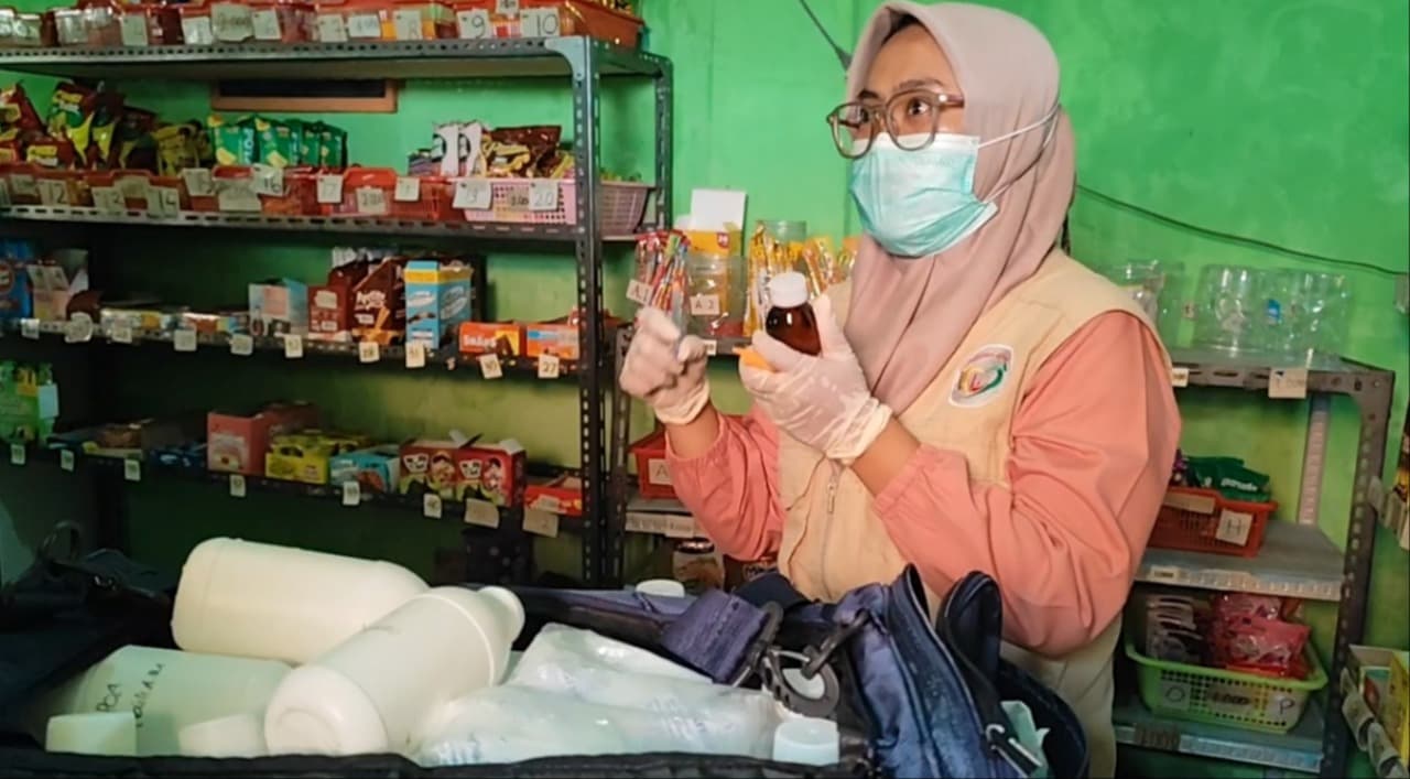 Keracunan Massal 32 Siswa-Guru di Sidoarjo: Dinkes Terjunkan Tim Epidemiologi, Kantin Sekolah Ditutup