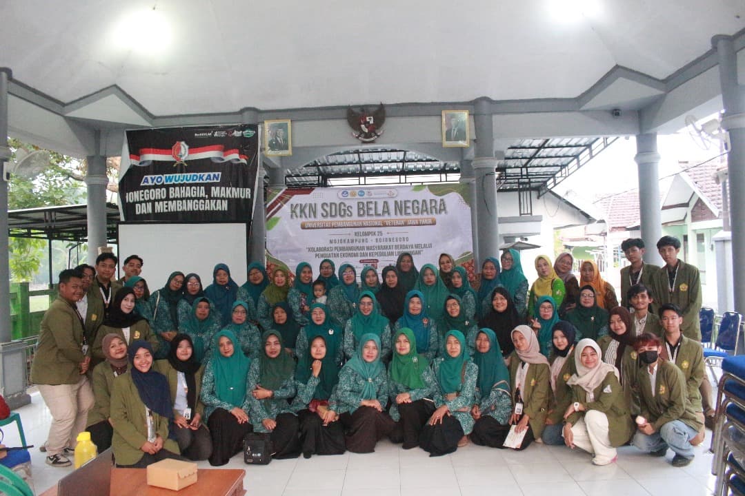 Dari QRIS hingga Branding, Kelompok 25 KKN SDGs Bela Negara UPN “Veteran” Jawa Timur Dukung Penguatan UMKM di Mojokampung, Bojonegoro