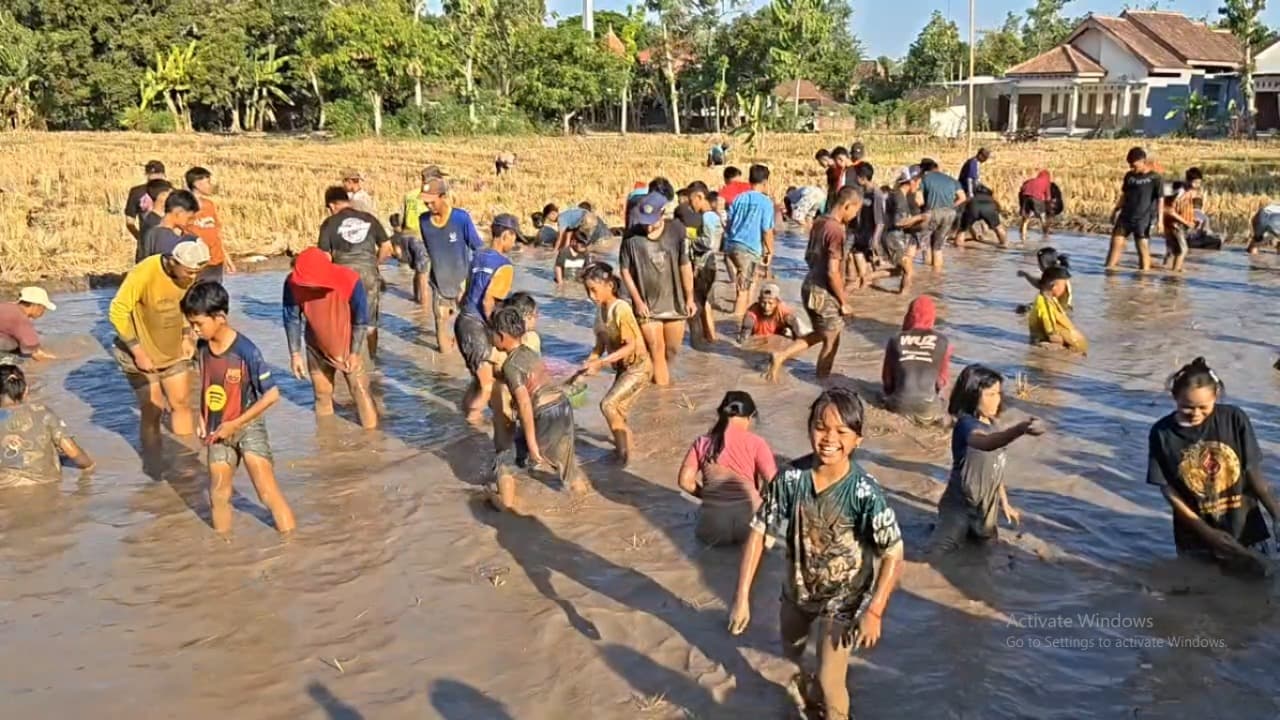 Gogoh Lele, Cara Warga Sambut Kemerdekaan dengan Berani Kotor
