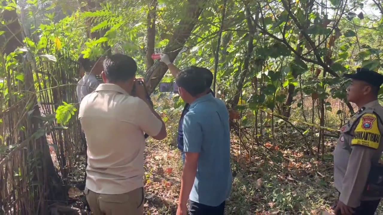 Seorang Warga Ditemukan Tewas Gantung Diri di Pohon