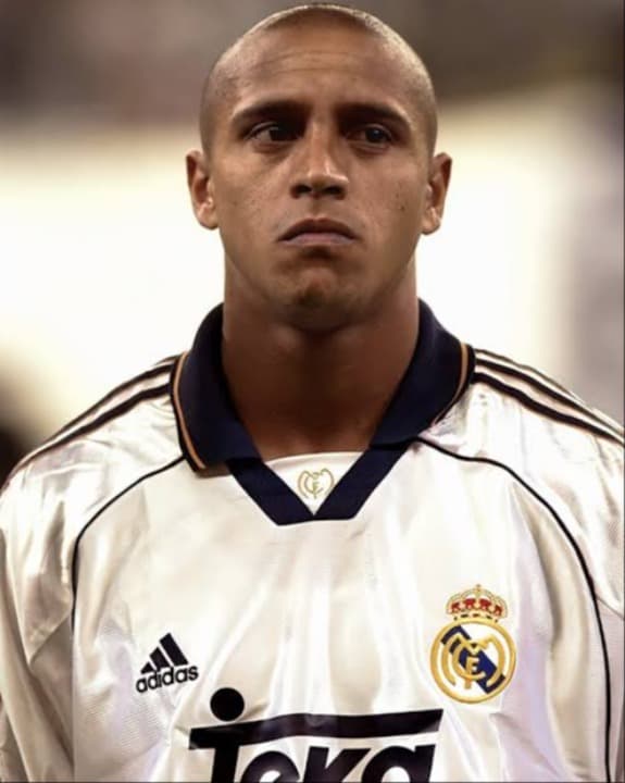 Roberto Carlos Masuk Islam! Simak 3 Fakta di Balik Klaim Mualaf sang Legenda Sepak Bola