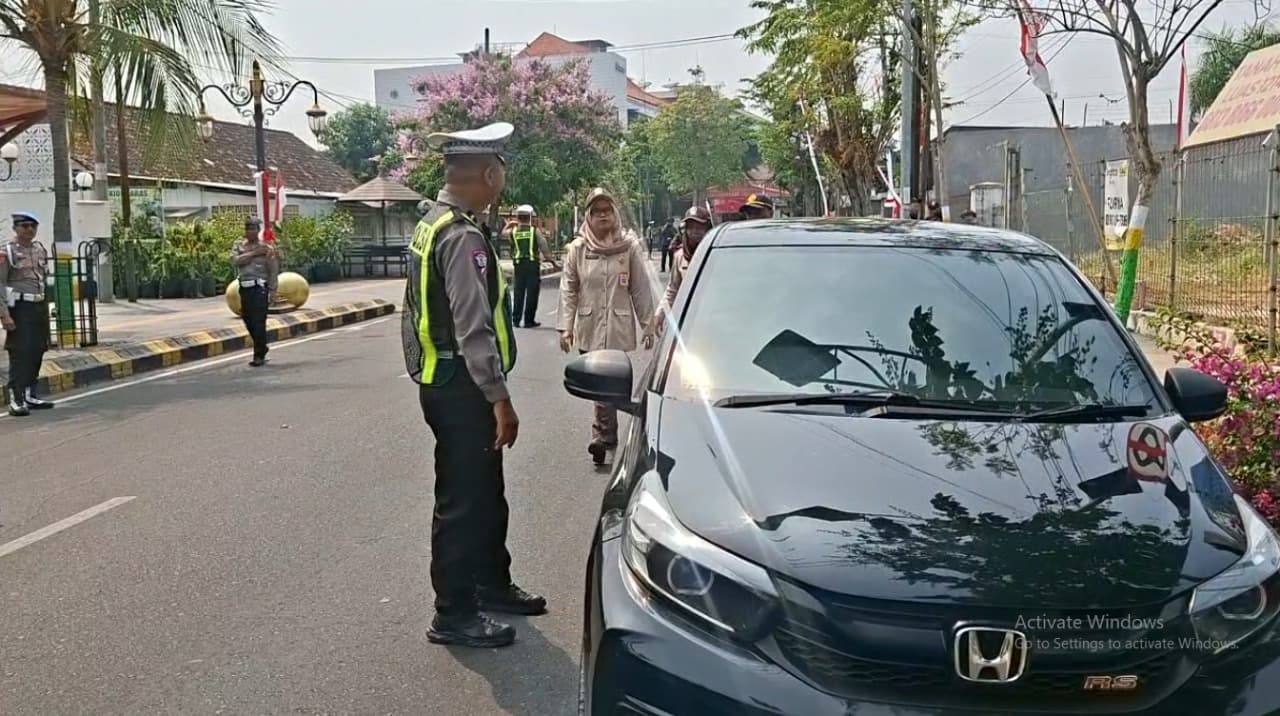 Razia Gabungan Sikat Pelanggar, Belasan Kendaraan Terjaring di Kota Madiun