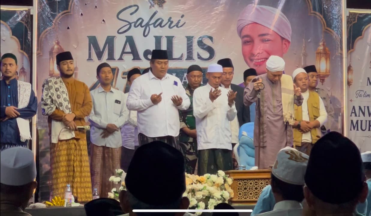 LAJING BERSHOLAWAT, Seribu Warga Bersatu dalam Doa untuk Negeri