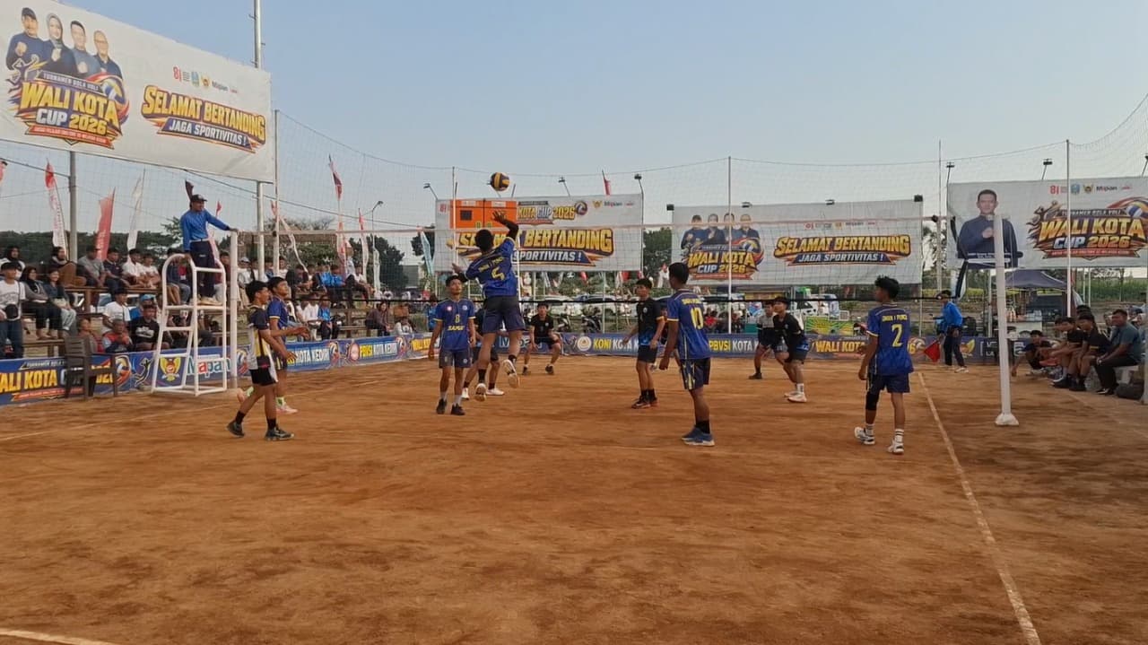 Drama Lima Set di Omah Sawah, Putra SMAN 4 dan Putri SMAN 7 Rengkuh Trofi Voli Wali Kota Kediri Cup 2026