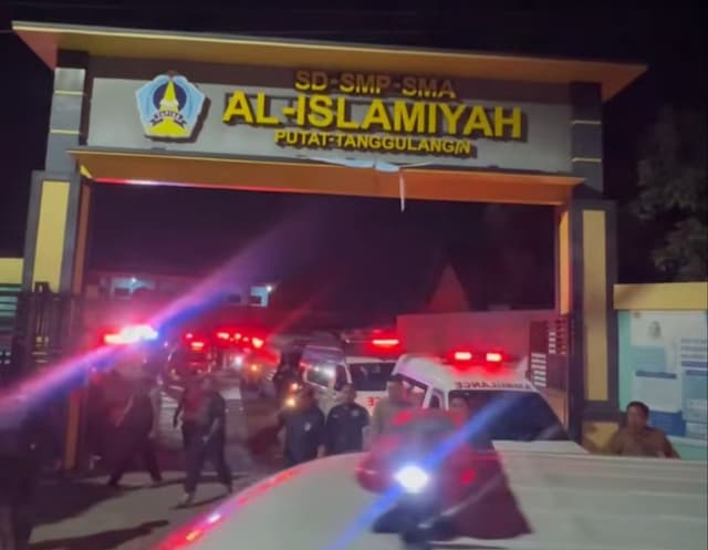 Puluhan Santri Ponpes Mambaul Hikam Sidoarjo Diduga Keracunan Makanan MBG