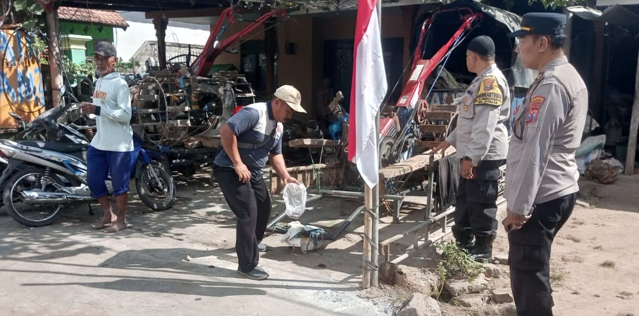Pria di Banyuwangi Bakar Al-Qur'an dan Unggah ke Status WA, Diduga Mengalami Depresi