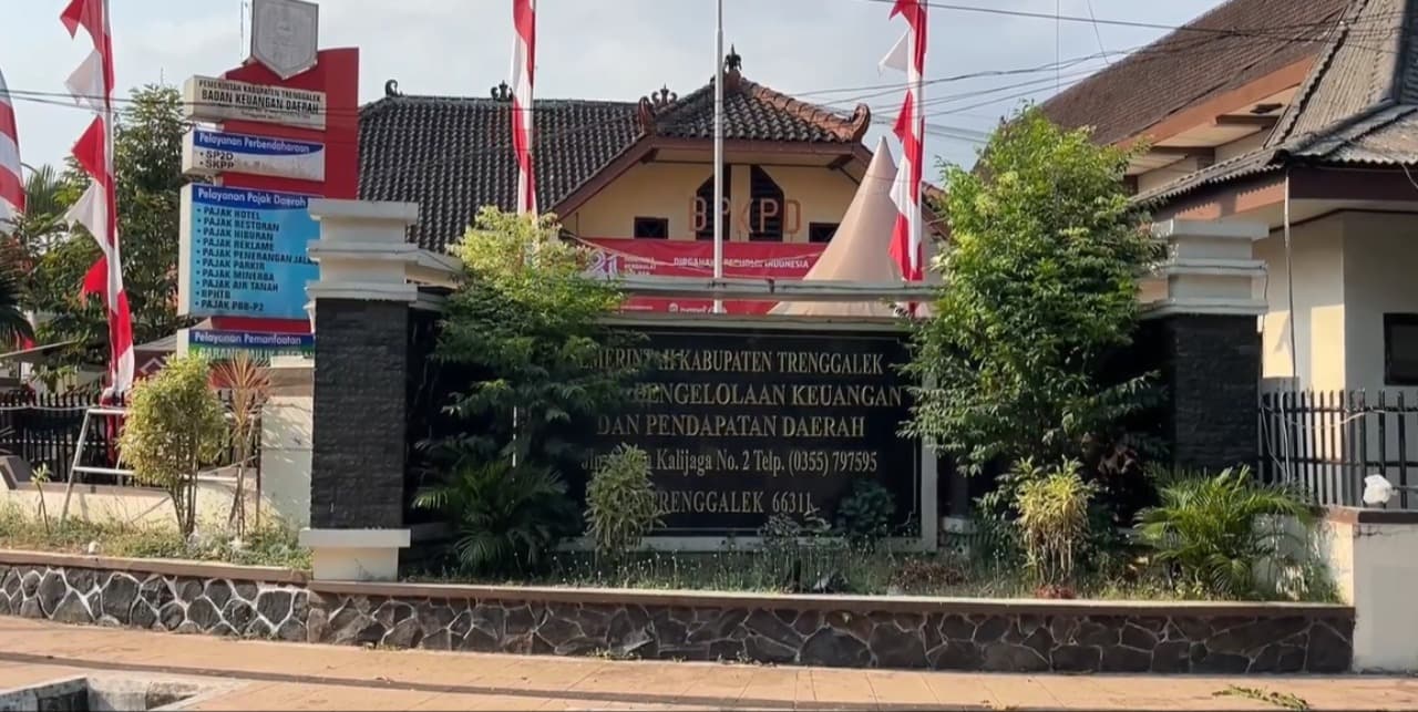 Panen Retribusi Hari Jadi Ke-832, 29 Titik Lahan Parkir Alun-Alun Trenggalek Sumbang Rp 9,1 Juta