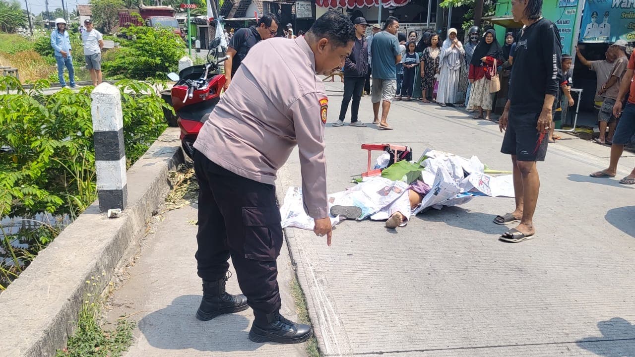 Tragis, Ibu dan Anak Balita asal Madiun Tewas Terlindas Dump Truk di Tulangan Sidoarjo