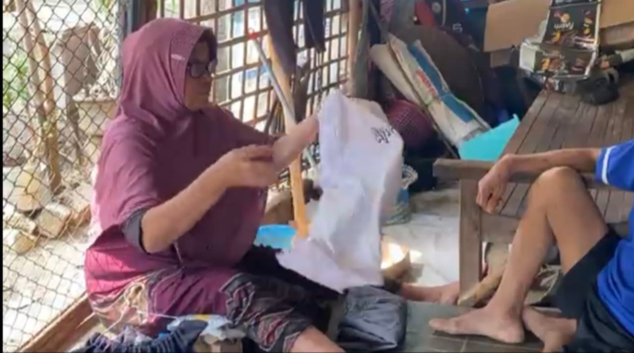 Terindikasi Judol, Lansia di Tuban Tak Lagi Terima Bansos