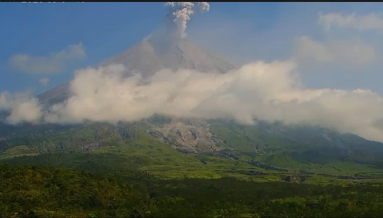 Letusan Jadi Aktivitas Harian, Gunung Semeru Masih Berstatus Siaga Level III