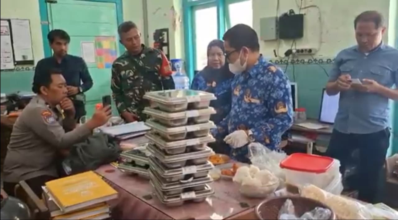 Sembilan Siswa SD Diduga Alami Keracunan MBG