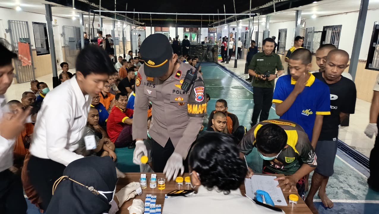Razia Gabungan di Rutan Pacitan, Petugas Sita Sejumlah Barang Terlarang