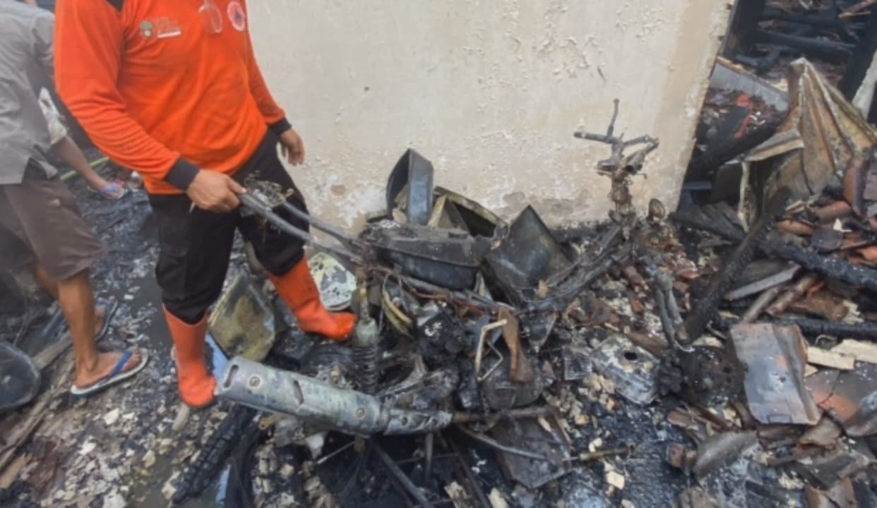 Kebakaran, Dua Motor dan Uang Tunai Dilalap Api